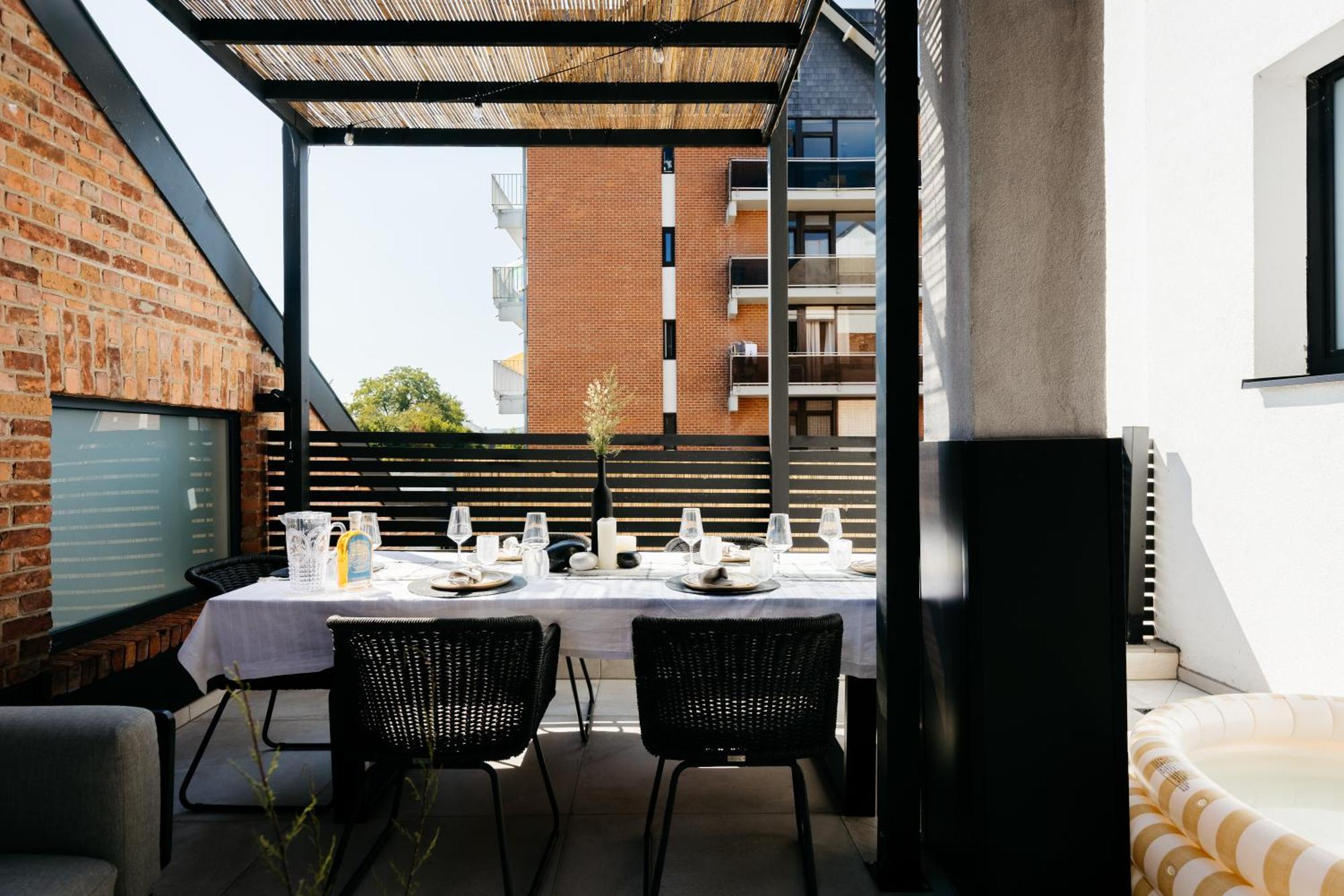 The Edgewater Suites - Park View Namur  Exterior foto