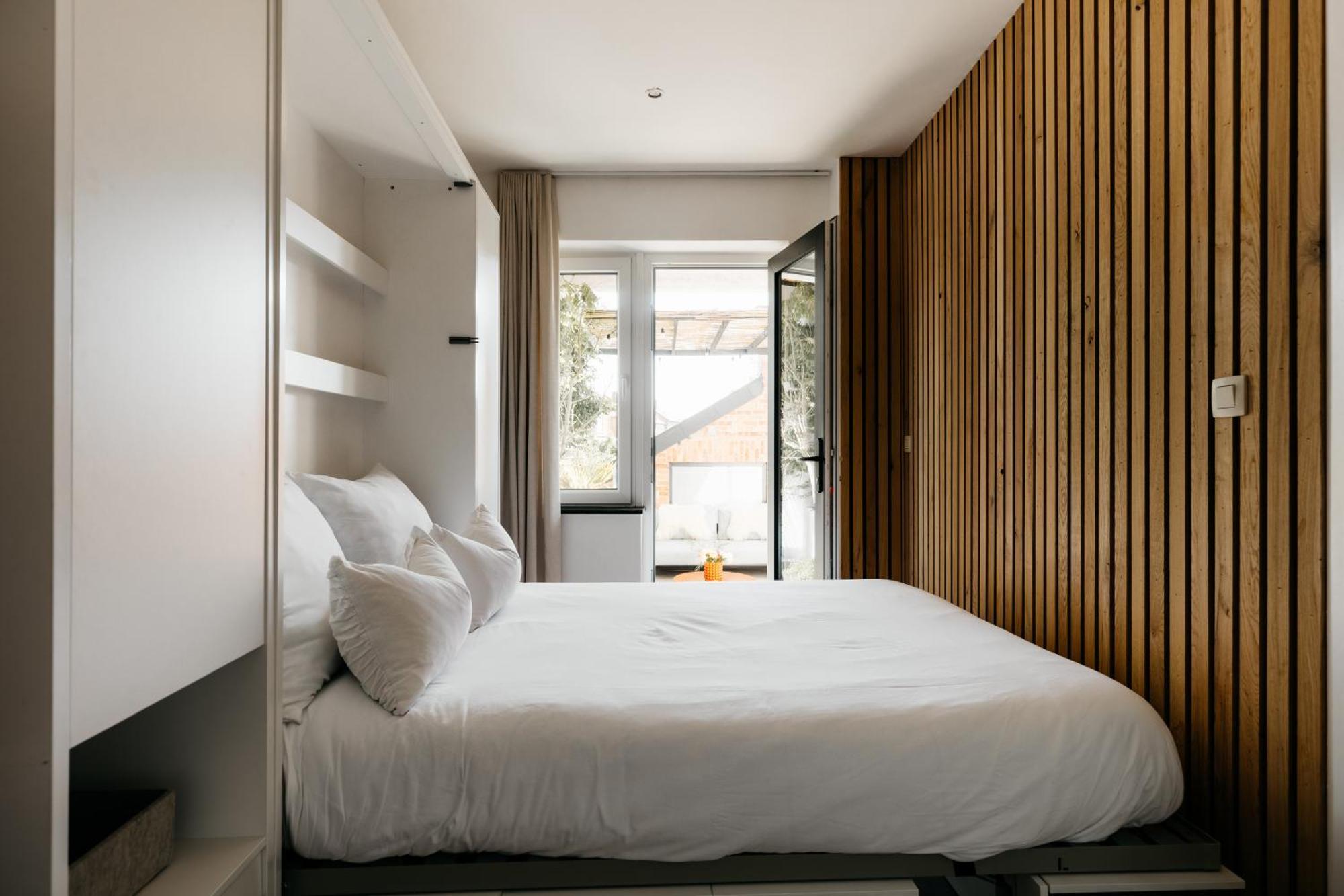 The Edgewater Suites - Park View Namur  Exterior foto