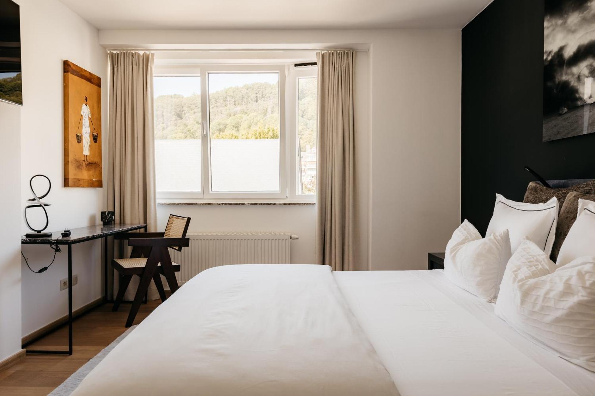 The Edgewater Suites - Park View Namur  Exterior foto